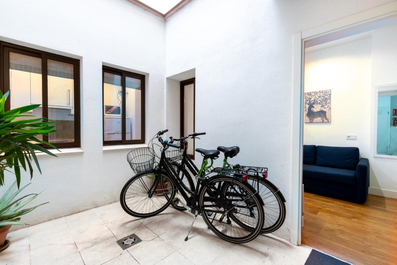 Holi-Rent Gonzalez Cuadrado Leilighet Sevilla Eksteriør bilde